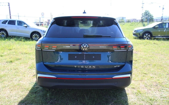 Volkswagen Tiguan cena 197900 przebieg: 5, rok produkcji 2024 z Narol małe 137